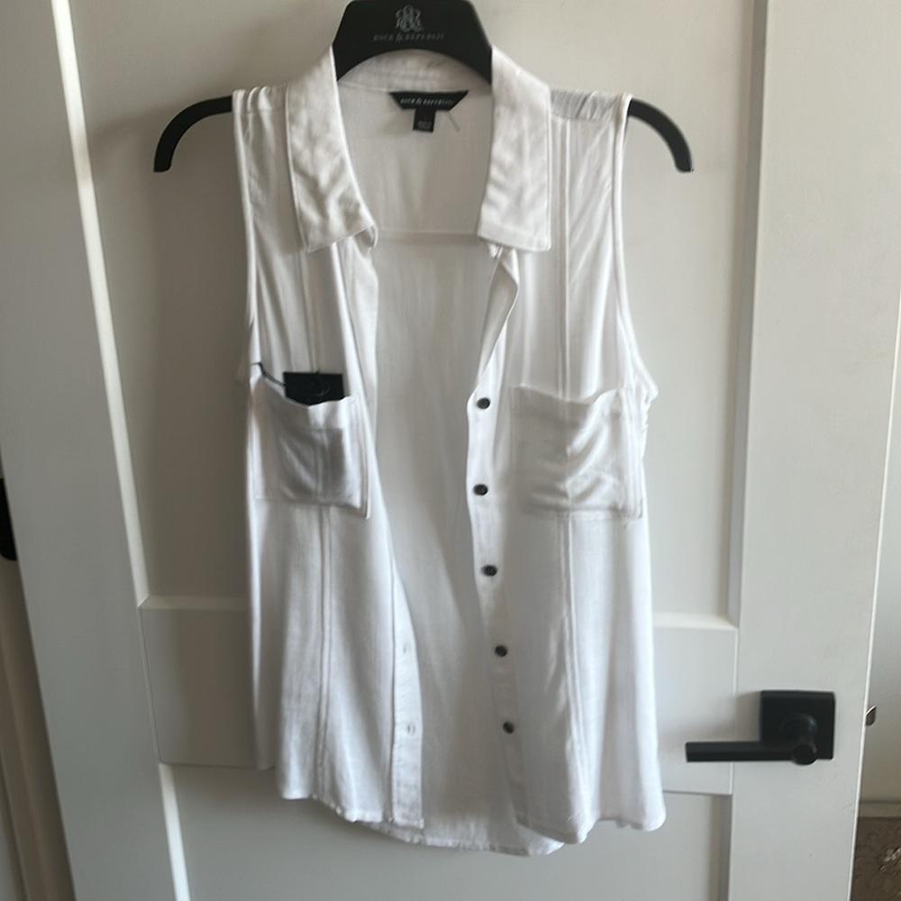 ROCK N REPUBLIC TOP NWT SIZE SMALL - Picture 3 of 4